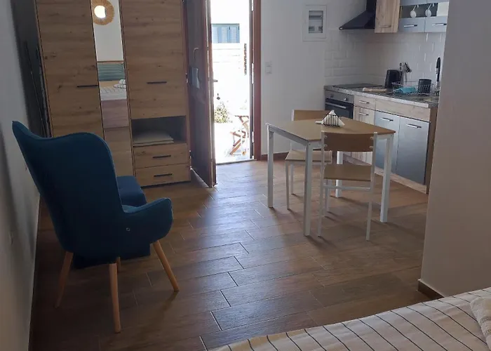 Giorgio Studios II